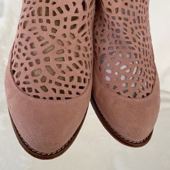 Anthropologie Howsty Nekal Pink Perforated Ankle Boot Size-41 NWB - Picture 8 of 13